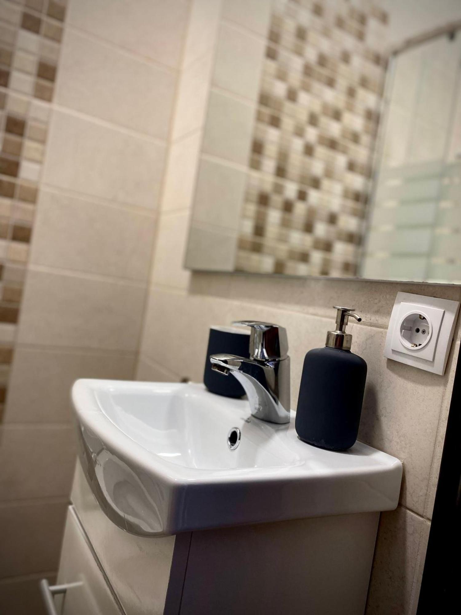 Ada'S Luxury Apartament&Studio - Old City Braşov Eksteriør bilde
