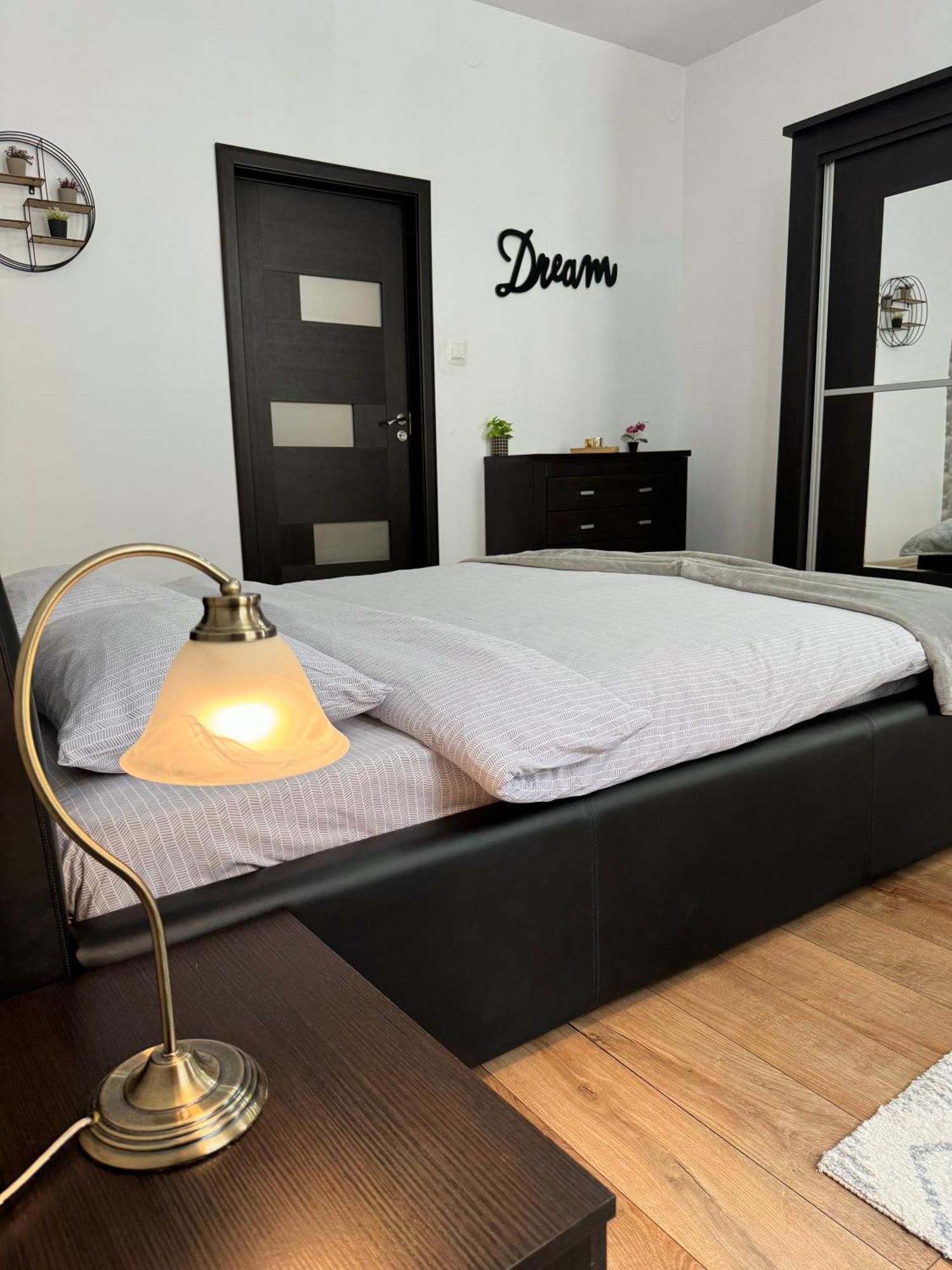 Ada'S Luxury Apartament&Studio - Old City Braşov Eksteriør bilde